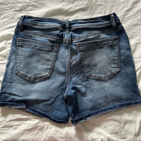 Maurices Shorts - Picture 2 of 3